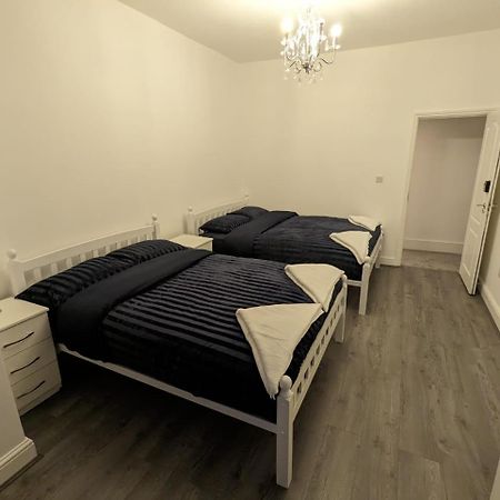 Rayan'S Lodge Stratford Londen Buitenkant foto