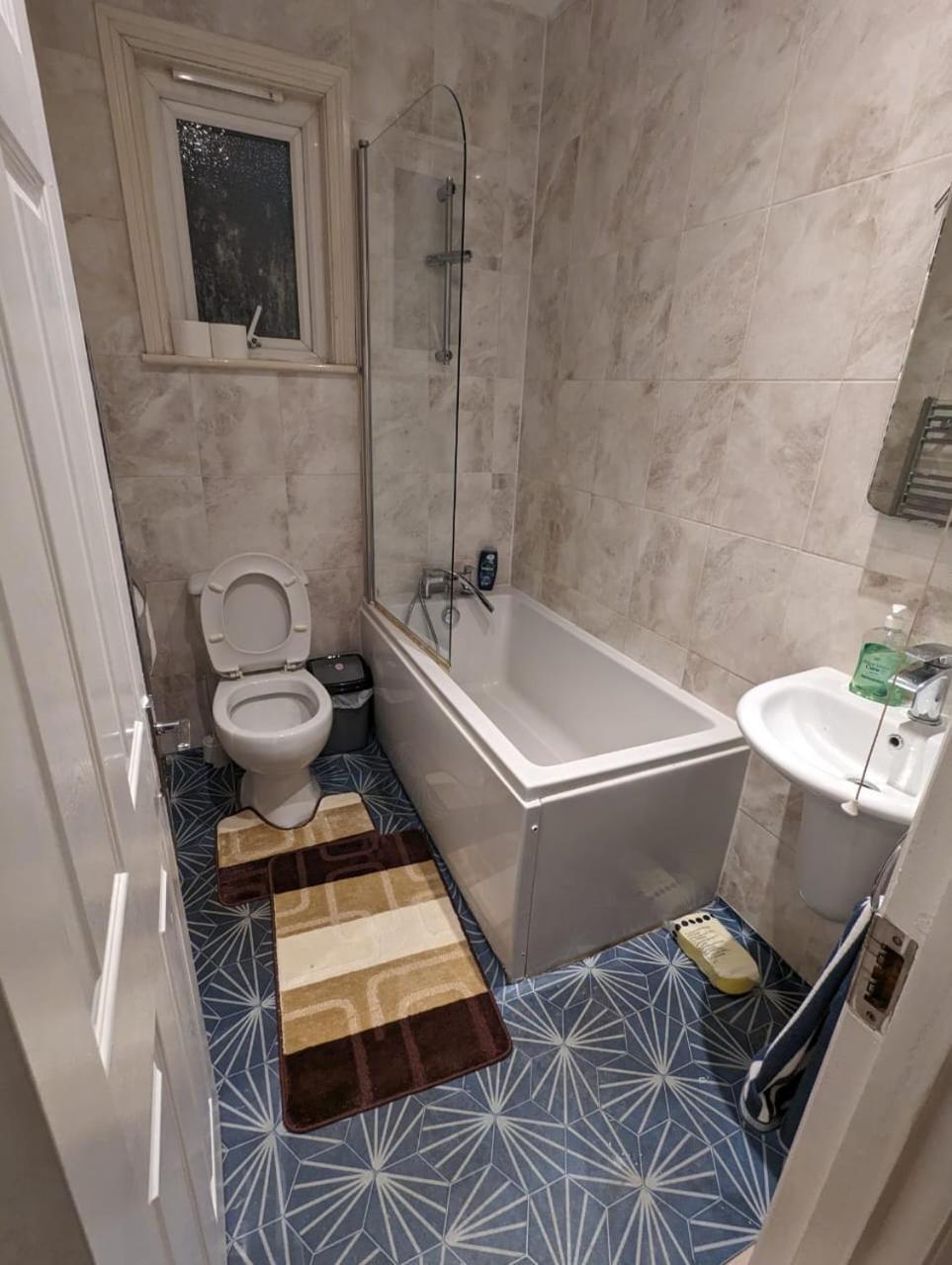 Rayan'S Lodge Stratford Londen Buitenkant foto